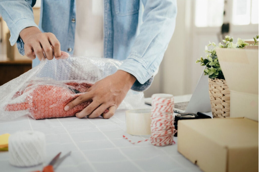 Choosing the right size bubble wraps for shipping
